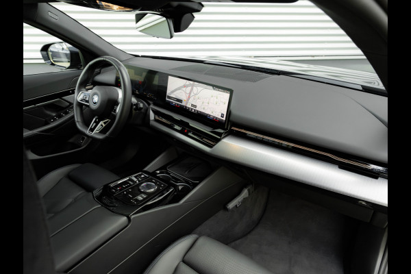 BMW 5 Serie Touring 530e M-Sport - Pano - Trekhaak - Driving Ass - Camera
