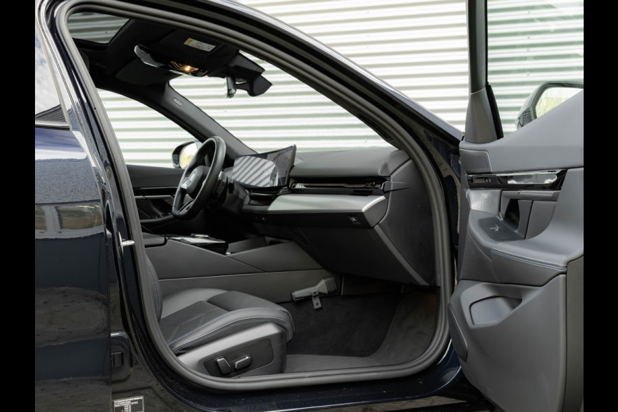 BMW 5 Serie Touring 530e M-Sport - Pano - Trekhaak - Driving Ass - Camera