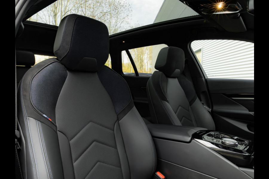 BMW 5 Serie Touring 530e M-Sport - Pano - Trekhaak - Driving Ass - Camera