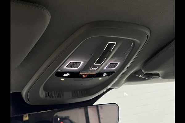 Volvo XC90 2.0 T8 4WD Ultra Dark Luchtvering | Bowers & Wilkins | Massage | Open Dak | 22" inch | Adaptive cruise | Stoelverwarming/-ventilatie