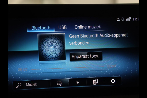 Mercedes-Benz CLA-Klasse 180 AMG | Carplay | Stoelverwarming | Camera | Navigatie | Leder/Alcantara | Sfeerverlichting | Park Assist | Full LED | Widescreen | Climate control | Sportstoelen | Cruise control