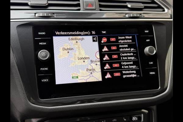 Volkswagen Tiguan 1.4 TSI R-line Handgeschakeld | Half/leer | R-line stuurwiel | LED verlichting | Stoelverwarming | Zwarte hemelbekleding | Apple