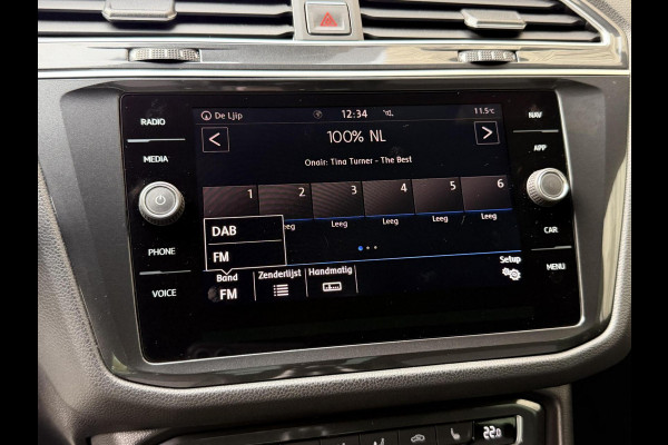 Volkswagen Tiguan 1.4 TSI R-line Handgeschakeld | Half/leer | R-line stuurwiel | LED verlichting | Stoelverwarming | Zwarte hemelbekleding | Apple