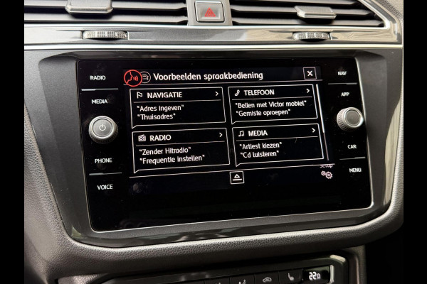 Volkswagen Tiguan 1.4 TSI R-line Handgeschakeld | Half/leer | R-line stuurwiel | LED verlichting | Stoelverwarming | Zwarte hemelbekleding | Apple