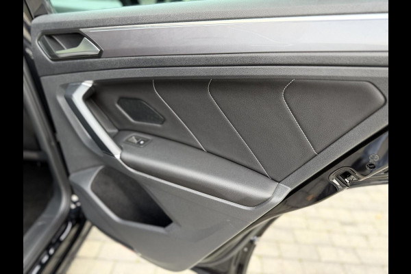 Volkswagen Tiguan 1.4 TSI R-line Handgeschakeld | Half/leer | R-line stuurwiel | LED verlichting | Stoelverwarming | Zwarte hemelbekleding | Apple