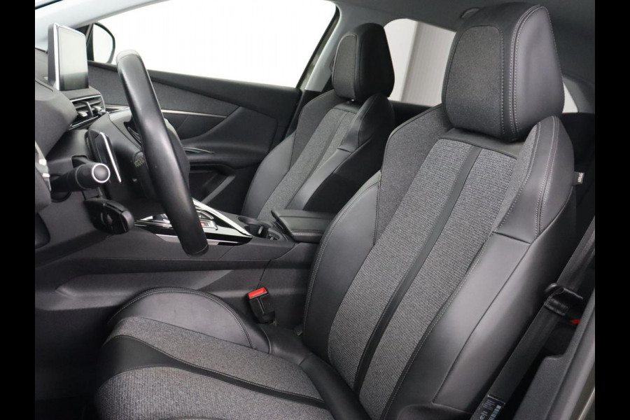 Peugeot 3008 1.6 HYbrid 225 Allure | Carplay | Half leder | Navigatie | Camera | Full LED | Keyless | Bluetooth | Park Assist | Getint glas | Cruise control | Climate control | PHEV | Plug In