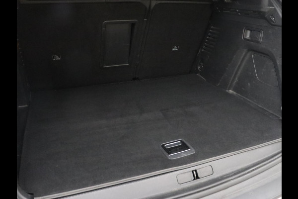 Peugeot 3008 1.6 HYbrid 225 Allure | Carplay | Half leder | Navigatie | Camera | Full LED | Keyless | Bluetooth | Park Assist | Getint glas | Cruise control | Climate control | PHEV | Plug In