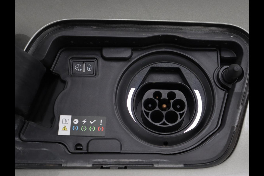 Peugeot 3008 1.6 HYbrid 225 Allure | Carplay | Half leder | Navigatie | Camera | Full LED | Keyless | Bluetooth | Park Assist | Getint glas | Cruise control | Climate control | PHEV | Plug In