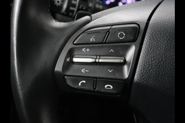Hyundai Kona 1.6 GDI HEV Fashion Sky | Schuifdak | Adaptive cruise | Carplay | Camera | Head-Up | Keyless | Navigatie | Climate control | Bluetooth