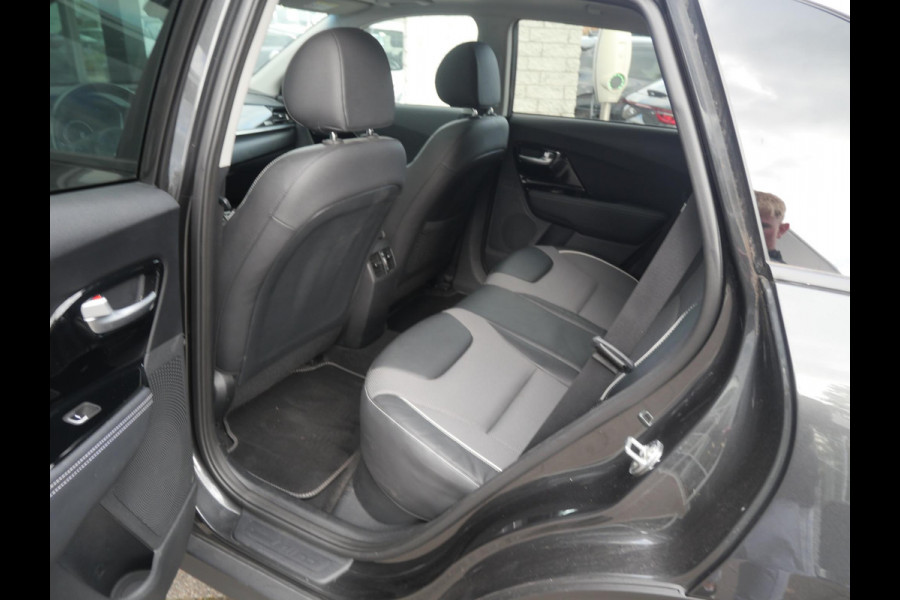 Kia e-Niro DynamicPlusLine 64 kWh | Cruise | Clima | Carplay | Navi | Stoel-stuurverwarming | Schuif-kanteldak |