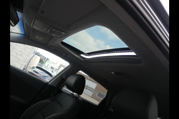 Kia e-Niro DynamicPlusLine 64 kWh | Cruise | Clima | Carplay | Navi | Stoel-stuurverwarming | Schuif-kanteldak |