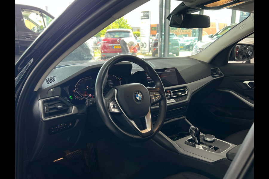 BMW 3 Serie Touring 320i Executive Edition NL-AUTO | ACC |PARKEER CAMERA | NAVI |
