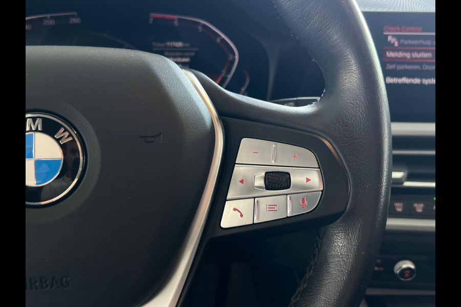 BMW 3 Serie Touring 320i Executive Edition NL-AUTO | ACC |PARKEER CAMERA | NAVI |