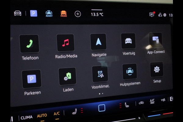 Volkswagen Golf 1.5 eHybrid 50 Edition 204 pk Automaat (DSG) | Verlengde garantie | Navigatie | Parkeersensoren | Achteruitrijcamera | Stoelverwarming | Adaptieve cruise control |