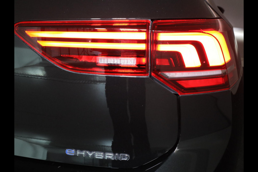 Volkswagen Golf 1.5 eHybrid 50 Edition 204 pk Automaat (DSG) | Verlengde garantie | Navigatie | Parkeersensoren | Achteruitrijcamera | Stoelverwarming | Adaptieve cruise control |