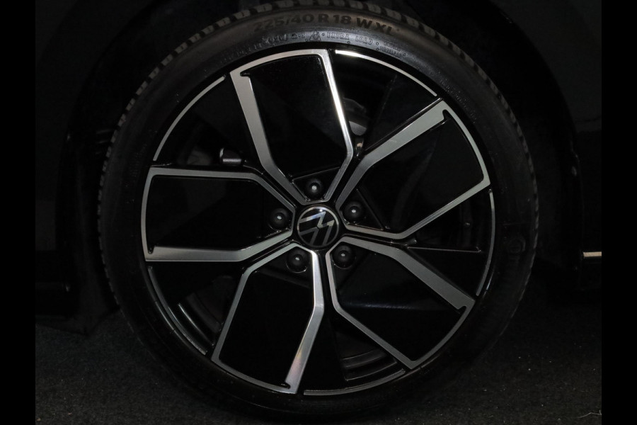 Volkswagen Golf 1.5 eHybrid 50 Edition 204 pk Automaat (DSG) | Verlengde garantie | Navigatie | Parkeersensoren | Achteruitrijcamera | Stoelverwarming | Adaptieve cruise control |