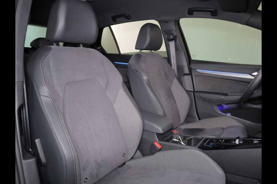 Volkswagen Golf 1.5 eHybrid 50 Edition 204 pk Automaat (DSG) | Verlengde garantie | Navigatie | Parkeersensoren | Achteruitrijcamera | Stoelverwarming | Adaptieve cruise control |