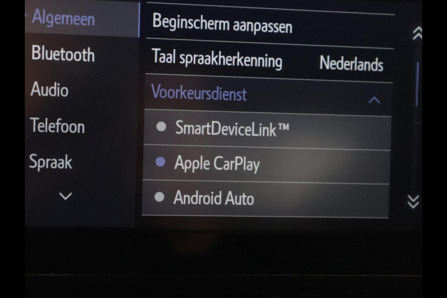Toyota C-HR 1.8 Hybrid Dynamic Bi-Tone | Dealer onderhouden | Apple Carplay & AndroidAUTO |