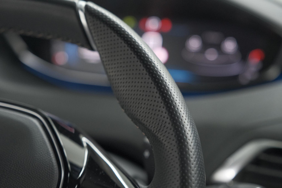 Peugeot 3008 PureTech 130 EAT8 GT | Camera | Dodehoekdetectie | Elektrische Achterklep | Apple Carplay | Stoelverwarming