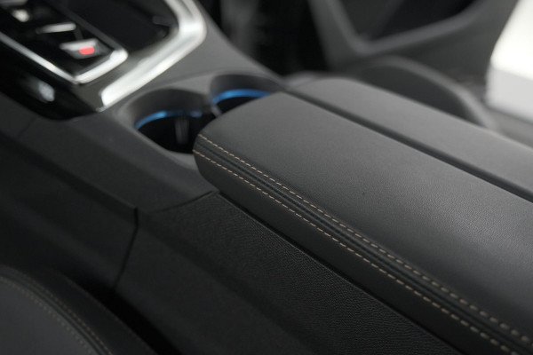 Peugeot 3008 PureTech 130 EAT8 GT | Camera | Dodehoekdetectie | Elektrische Achterklep | Apple Carplay | Stoelverwarming