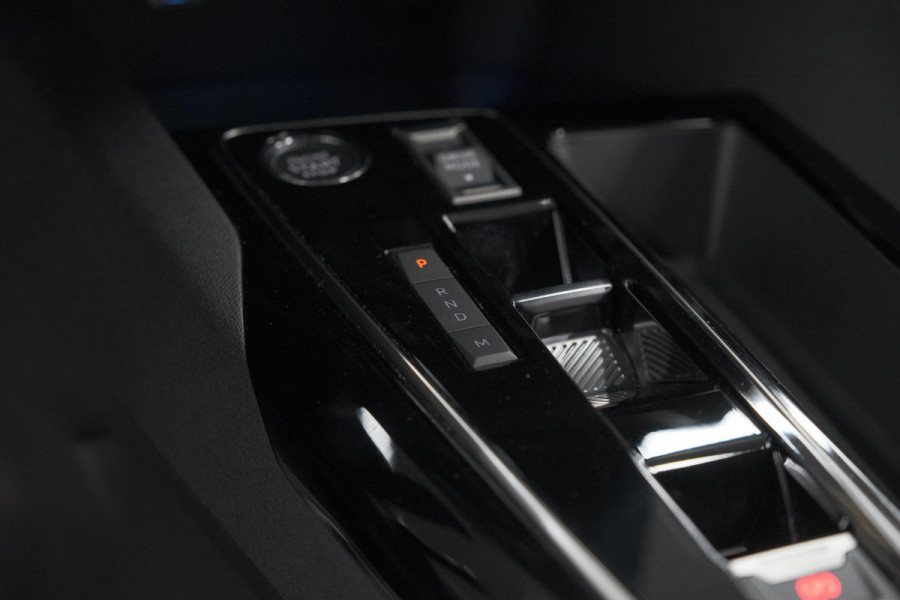 Peugeot 3008 PureTech 130 EAT8 GT | Camera | Dodehoekdetectie | Elektrische Achterklep | Apple Carplay | Stoelverwarming