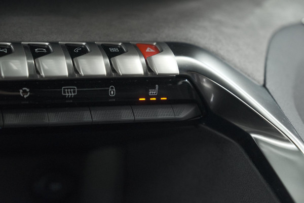 Peugeot 3008 PureTech 130 EAT8 GT | Camera | Dodehoekdetectie | Elektrische Achterklep | Apple Carplay | Stoelverwarming