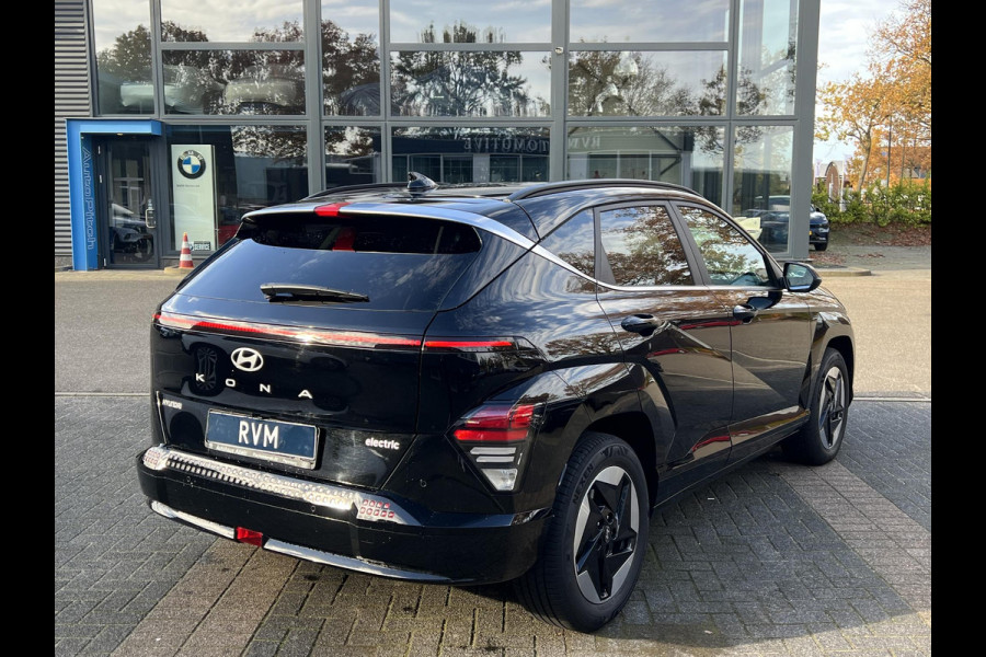 Hyundai Kona Elektro 160 kW Trend-Paket 65,4kWh 3-Fase Lader | Dealeronderhouden | Fabrieksgarantie Hyundai tot 2029 | Elektrische Achterklep | Stoel & Stuurverwarming | Afnembare Trekhaak | Rijklaar Geleverd