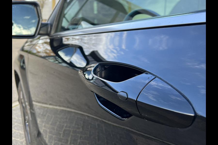 Hyundai Kona Elektro 160 kW Trend-Paket 65,4kWh 3-Fase Lader | Dealeronderhouden | Fabrieksgarantie Hyundai tot 2029 | Elektrische Achterklep | Stoel & Stuurverwarming | Afnembare Trekhaak | Rijklaar Geleverd