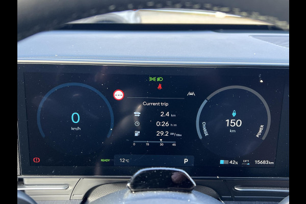Hyundai Kona Elektro 160 kW Trend-Paket 65,4kWh 3-Fase Lader | Dealeronderhouden | Fabrieksgarantie Hyundai tot 2029 | Elektrische Achterklep | Stoel & Stuurverwarming | Afnembare Trekhaak | Rijklaar Geleverd