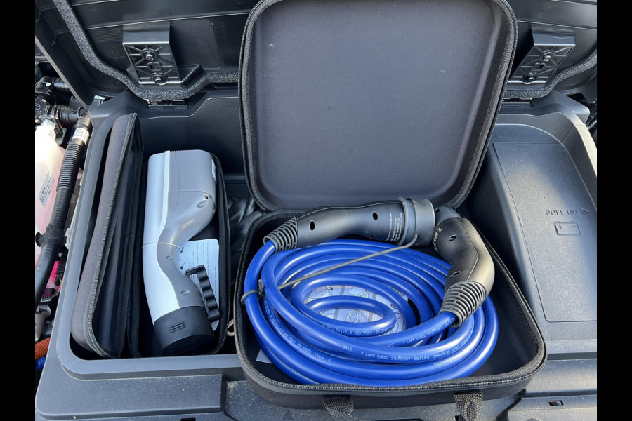 Hyundai Kona Elektro 160 kW Trend-Paket 65,4kWh 3-Fase Lader | Dealeronderhouden | Fabrieksgarantie Hyundai tot 2029 | Elektrische Achterklep | Stoel & Stuurverwarming | Afnembare Trekhaak | Rijklaar Geleverd