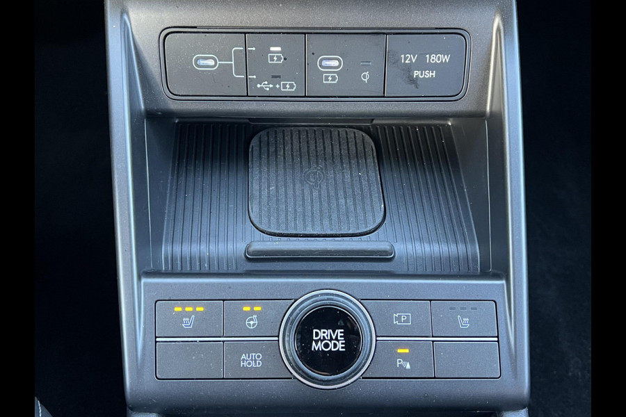 Hyundai Kona Elektro 160 kW Trend-Paket 65,4kWh 3-Fase Lader | Dealeronderhouden | Fabrieksgarantie Hyundai tot 2029 | Elektrische Achterklep | Stoel & Stuurverwarming | Afnembare Trekhaak | Rijklaar Geleverd