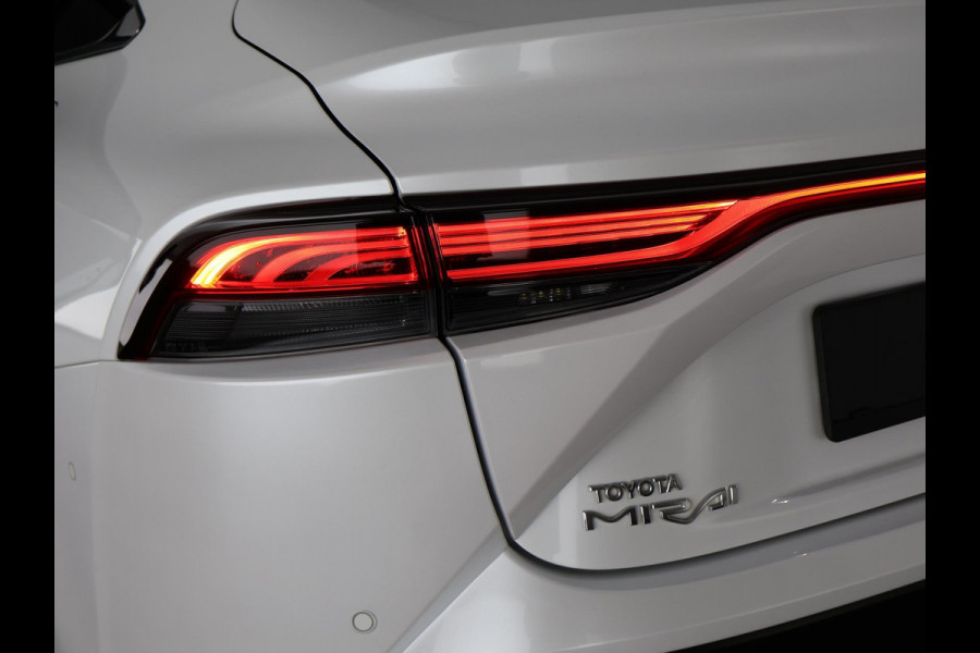Toyota Mirai Prestige H20 Waterstof | Panoramadak | Navigatie | Camera | Leder |