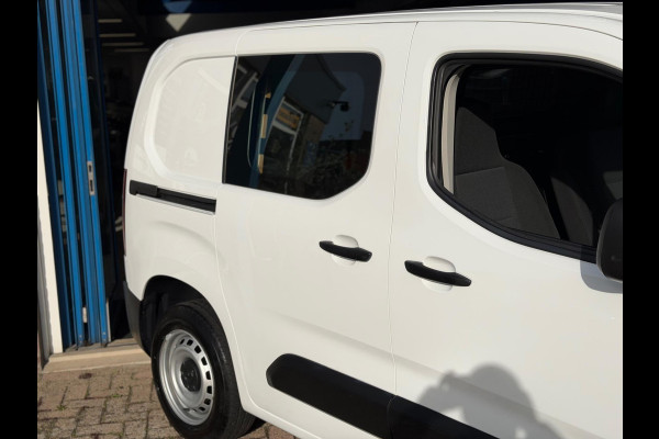 Peugeot Partner 1.2 PureTech Premium 2022 WIT NAVI AIRCO BTW