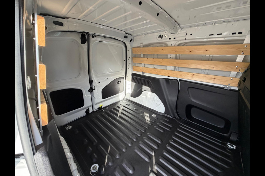 Peugeot Partner 1.2 PureTech Premium 2022 WIT NAVI AIRCO BTW