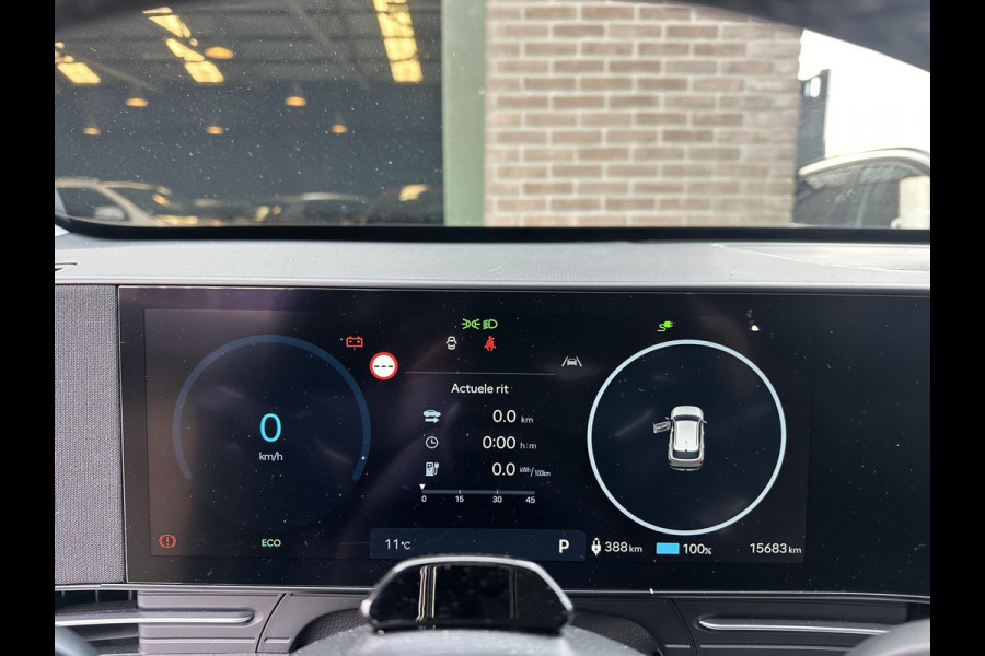 Hyundai Kona Elektro 160 kW Trend-Paket 65,4kWh 3-Fase Lader | Dealeronderhouden | Fabrieksgarantie Hyundai tot 2029 | Elektrische Achterklep | Stoel & Stuurverwarming | Afnembare Trekhaak | Rijklaar Geleverd