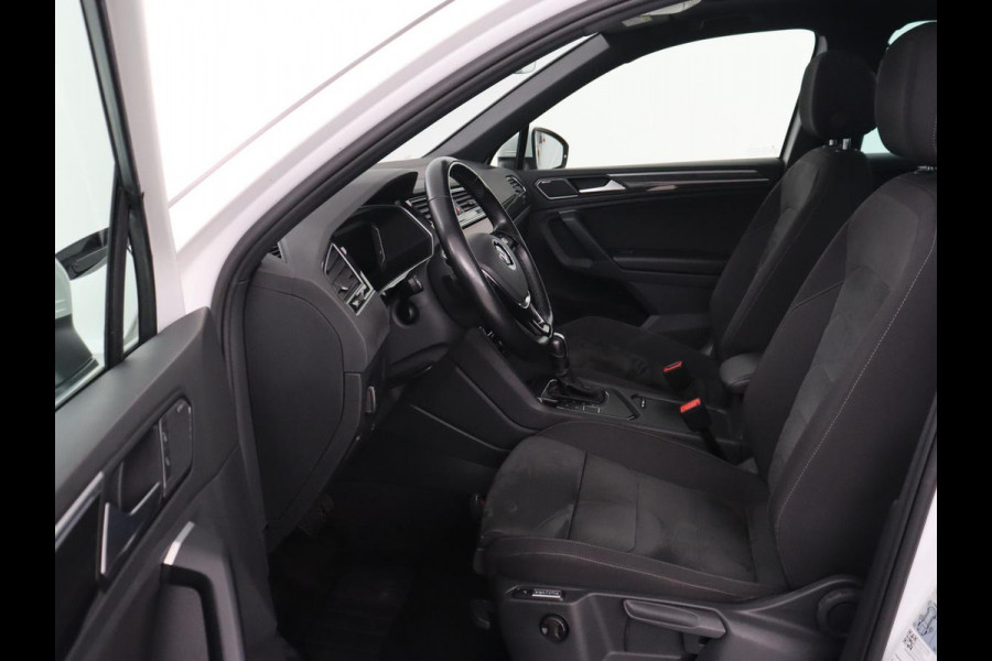 Volkswagen Tiguan 1.5 TSI R Line | Panoramadak | Stoelverwarming | Carplay | Massage | Dynaudio | Keyless | Full LED | Active Info Display | Navigatie | Parkeerhulp