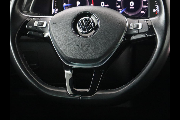 Volkswagen Tiguan 1.5 TSI R Line | Panoramadak | Stoelverwarming | Carplay | Massage | Dynaudio | Keyless | Full LED | Active Info Display | Navigatie | Parkeerhulp