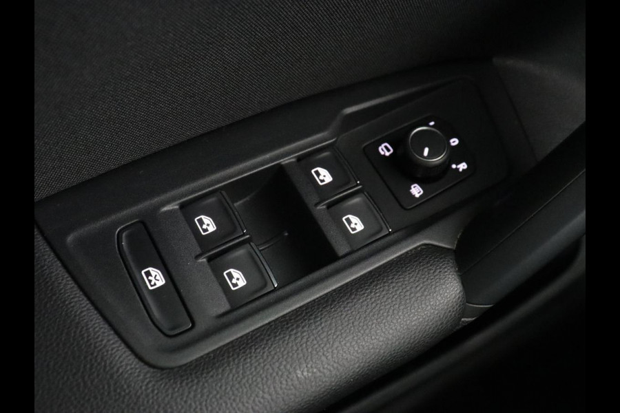 Volkswagen Tiguan 1.5 TSI R Line | Panoramadak | Stoelverwarming | Carplay | Massage | Dynaudio | Keyless | Full LED | Active Info Display | Navigatie | Parkeerhulp