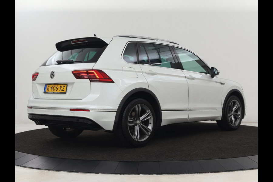 Volkswagen Tiguan 1.5 TSI R Line | Panoramadak | Stoelverwarming | Carplay | Massage | Dynaudio | Keyless | Full LED | Active Info Display | Navigatie | Parkeerhulp