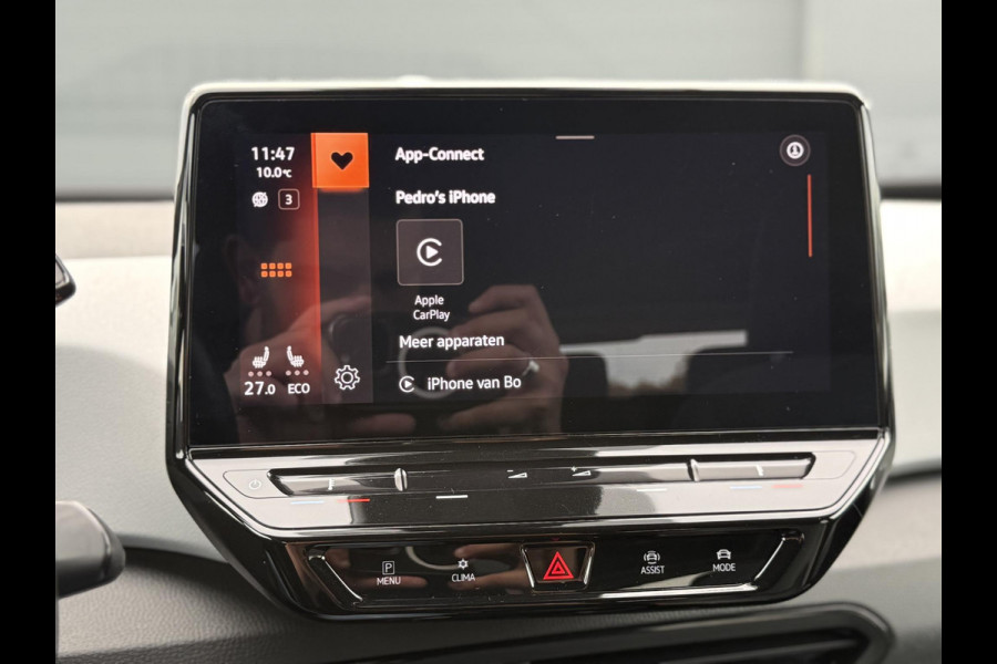 Volkswagen ID.3 First Plus 58 kWh Navi,Camera,Pdc V+A,Stoelverwarming,Lm velgen,N.A.P,Apk tot 11-2026