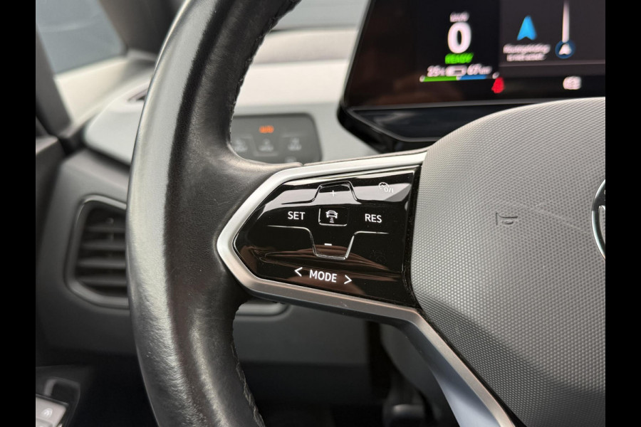 Volkswagen ID.3 First Plus 58 kWh Navi,Camera,Pdc V+A,Stoelverwarming,Lm velgen,N.A.P,Apk tot 11-2026