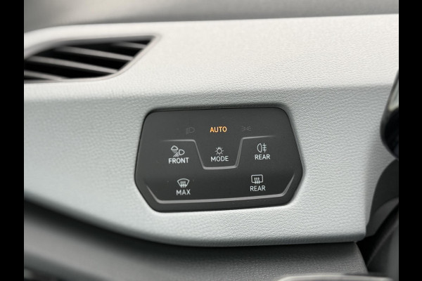 Volkswagen ID.3 First Plus 58 kWh Navi,Camera,Pdc V+A,Stoelverwarming,Lm velgen,N.A.P,Apk tot 11-2026