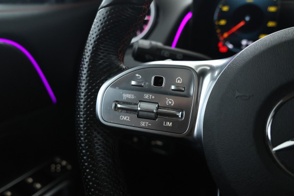 Mercedes-Benz Glb 180 AMG Line 7p. Automaat, 7 Persoons, Navigatie, etc.