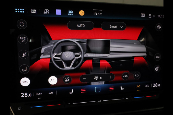 Volkswagen Golf 1.5 eTSI Life Edition 116 pk Automaat (DSG) | Verlengde garantie | Navigatie via App | Panoramadak | Parkeersensoren | Achteruitrijcamera | Matrix LED koplampen | Stoelverwarming |