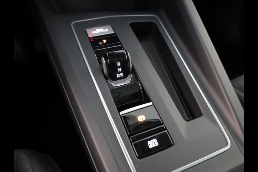 Volkswagen Golf 1.5 eTSI Life Edition 116 pk Automaat (DSG) | Verlengde garantie | Navigatie via App | Panoramadak | Parkeersensoren | Achteruitrijcamera | Matrix LED koplampen | Stoelverwarming |