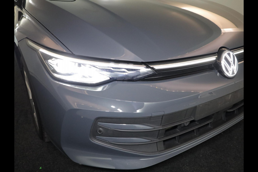 Volkswagen Golf 1.5 eTSI Life Edition 116 pk Automaat (DSG) | Verlengde garantie | Navigatie via App | Panoramadak | Parkeersensoren | Achteruitrijcamera | Matrix LED koplampen | Stoelverwarming |