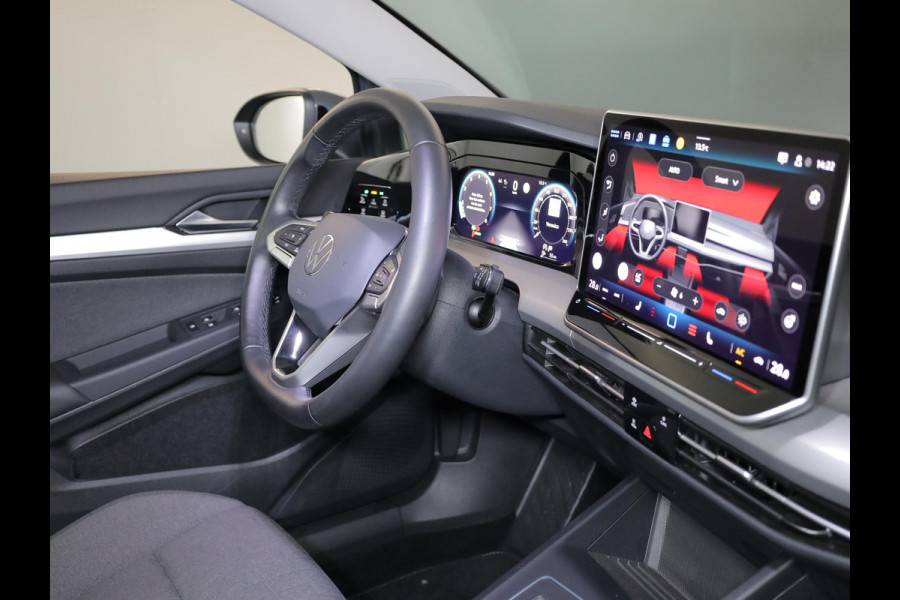Volkswagen Golf 1.5 eTSI Life Edition 116 pk Automaat (DSG) | Verlengde garantie | Navigatie via App | Panoramadak | Parkeersensoren | Achteruitrijcamera | Matrix LED koplampen | Stoelverwarming |