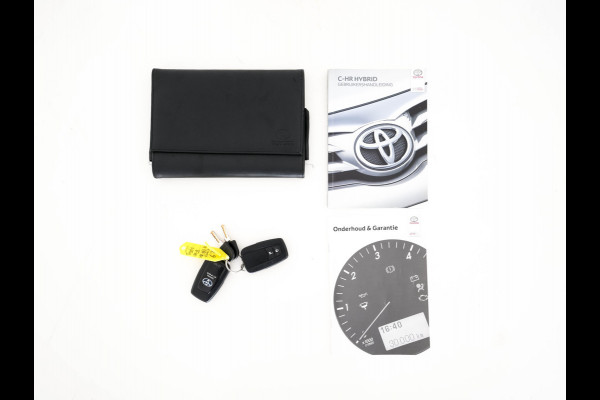 Toyota C-HR 1.8 Hybrid Style Aut. *ADAPTIVE-CRUISE | BLIND-SPOT | JBL-SOUND | HEATED-COMFORTSEATS | CAMERA | KEYLESS | DAB+ | NAVI-FULLMAP | ECC | PDC | PRIVACY-GLASS | TOWBAR | LANE-ASSIST | 18''ALU*