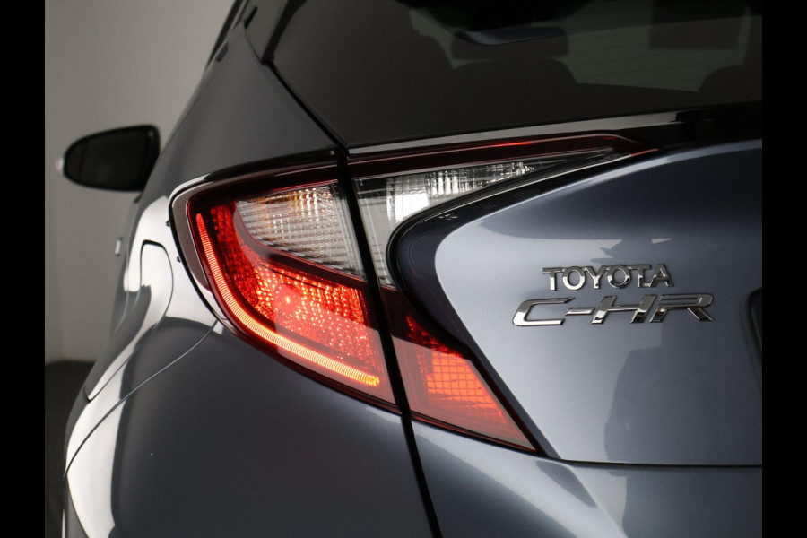 Toyota C-HR 1.8 Hybrid First Edition | Apple Carplay & AndroidAUTO | Camera | Elektrisch inklapbare buitenspiegels |