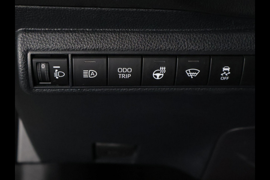Toyota Corolla Hybrid 140 Business | Stuur-/& Stoelverwarming | Apple Carplay & AndroidAUTO | Navigatie